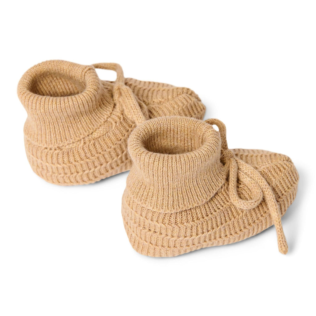 Gebreide babyslofjes Soft Tan van Little Dutch met koordje