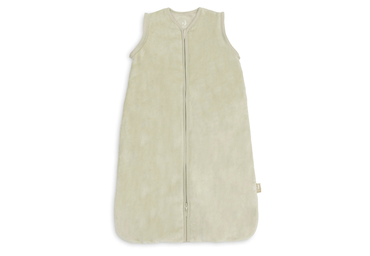 Jollein slaapzak met afritsbare mouw 110 cm Velvet in Soft Matcha, productfoto van de babyslaapzak, De Gele Flamingo