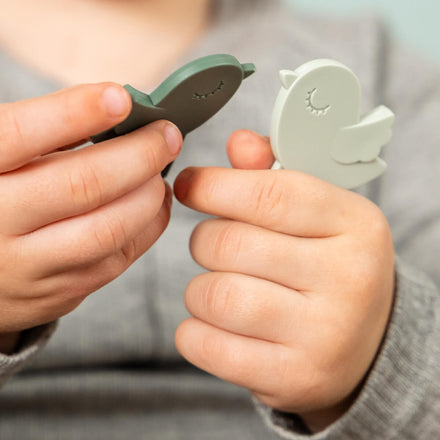 Done By Deer snackdoos Tiny Trails Green mee in de boekentas
