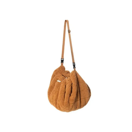 Play&Go speelkleed Brown Teddy in gebruik als speelplek voor kinderen