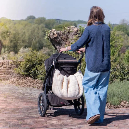 Beige Oat teddy speelkleed van Play&Go dichtgeknoopt als opbergzak