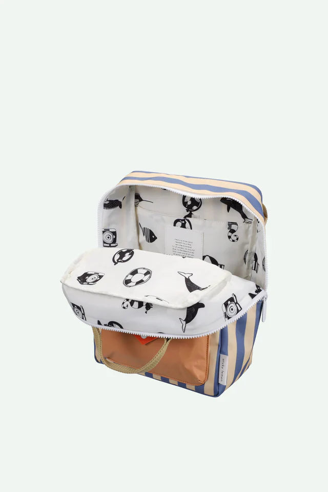 Sticky Lemon Rugzakje Medium | Envelope Stripes Blue Whale + Sandy Yellow