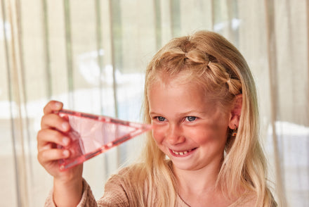 Sprookjeswereld bouwen met de magnetische tegels van Cleverclixx Princess Palace, De Gele Flamingo