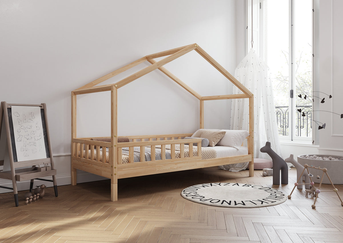 Bedhuisje Amsterdam op pootjes vooraanzicht, verhoogd houten huisbed