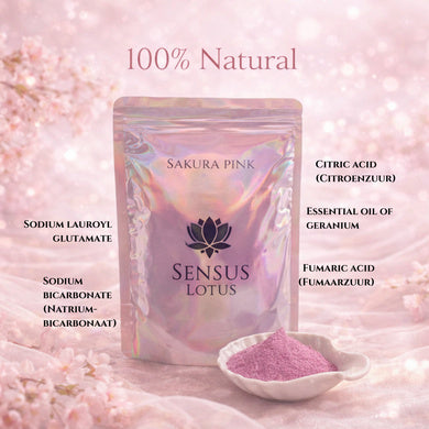 Sensus Lotus Lotuspoeder Sakura Pink, zakje met lotuslogo in sfeerbeeld