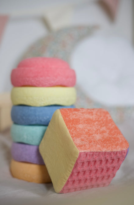 Pit & Play Regenboog Dobbelsteen | Pastel