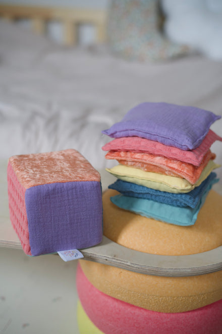 Pit & Play Regenboog Dobbelsteen | Pastel