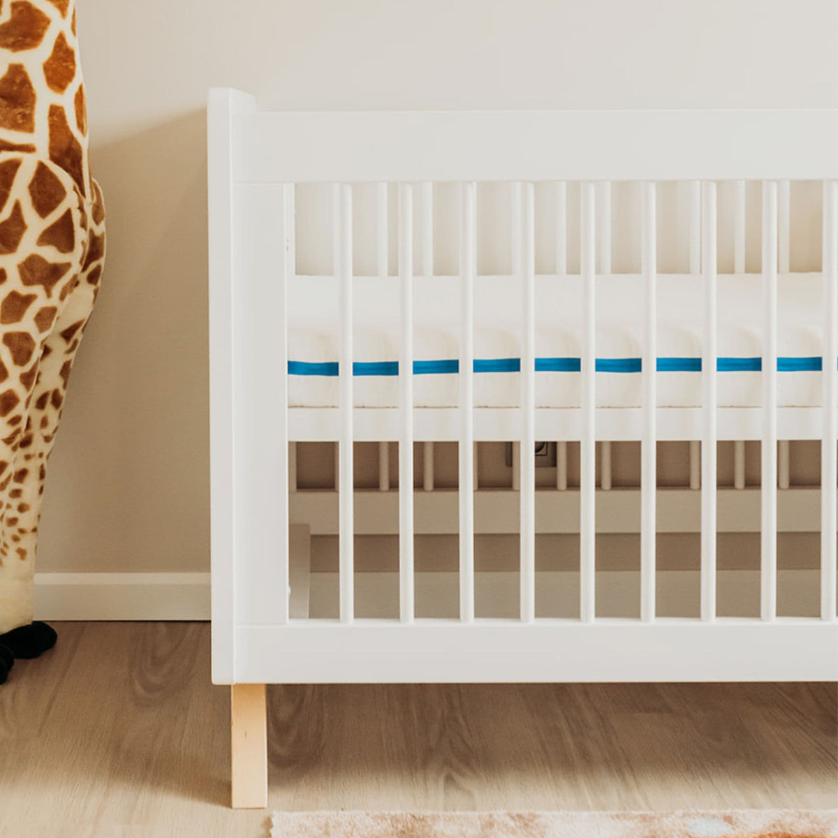 Aerosleep Evolution matraspakket voor park, matras met matrasbeschermer op witte achtergrond