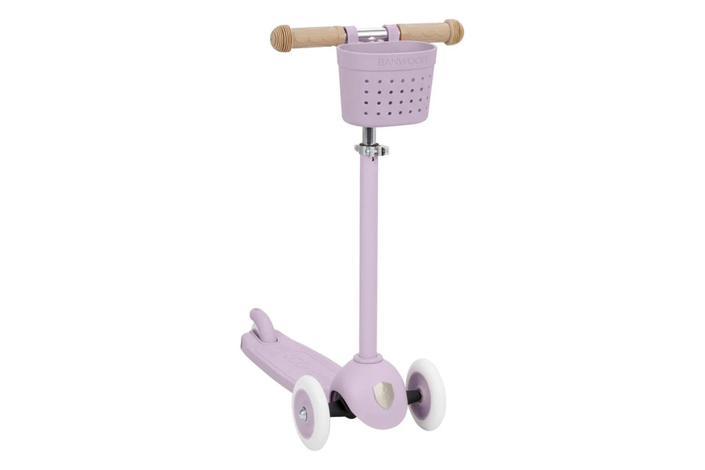 Banwood Eco Scooter Step in Lavendel met Pin & Ride mandje op witte achtergrond