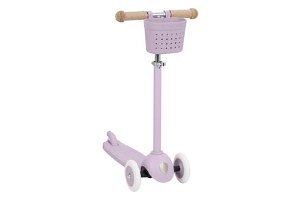 Banwood Eco Scooter Step in Lavendel met Pin & Ride mandje op witte achtergrond
