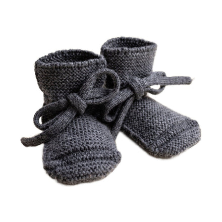 Hvid Booties Charcoal op witte achtergrond