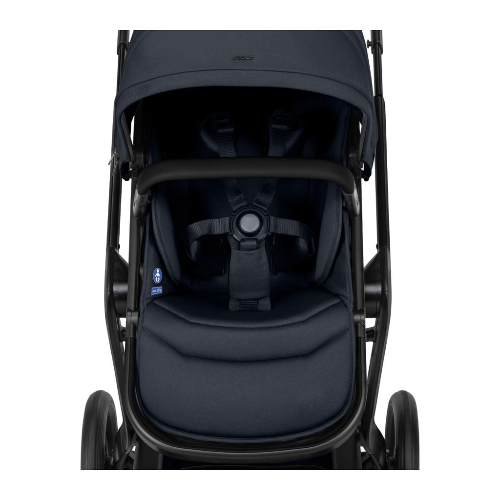 Joolz Kinderwagen Day5 Complete Set Dark Navy Blue, vooraanzicht van het zitje met gordel