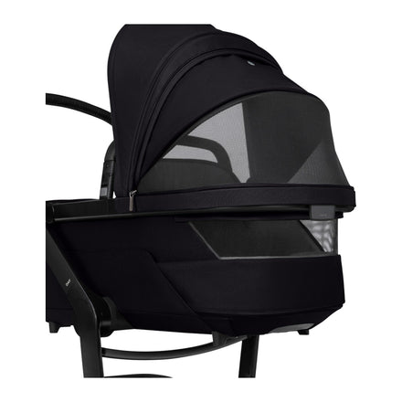 Joolz Kinderwagen Day5 Complete Set Space Black, detail van de zonnekap met ventilatievenster