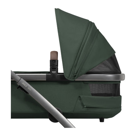Joolz Kinderwagen Geo5 Complete Set Forest Green, detail van de reiswieg met zonnekap