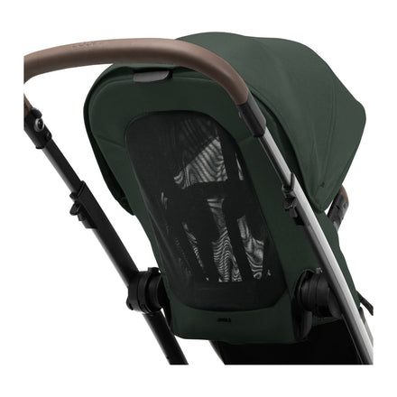 Joolz Kinderwagen Geo5 Complete Set Forest Green, detail van het ventilatievenster in de zonnekap