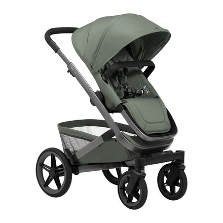 Joolz Kinderwagen Geo5 Complete Set Sage Green, schuin aanzicht met het zitje