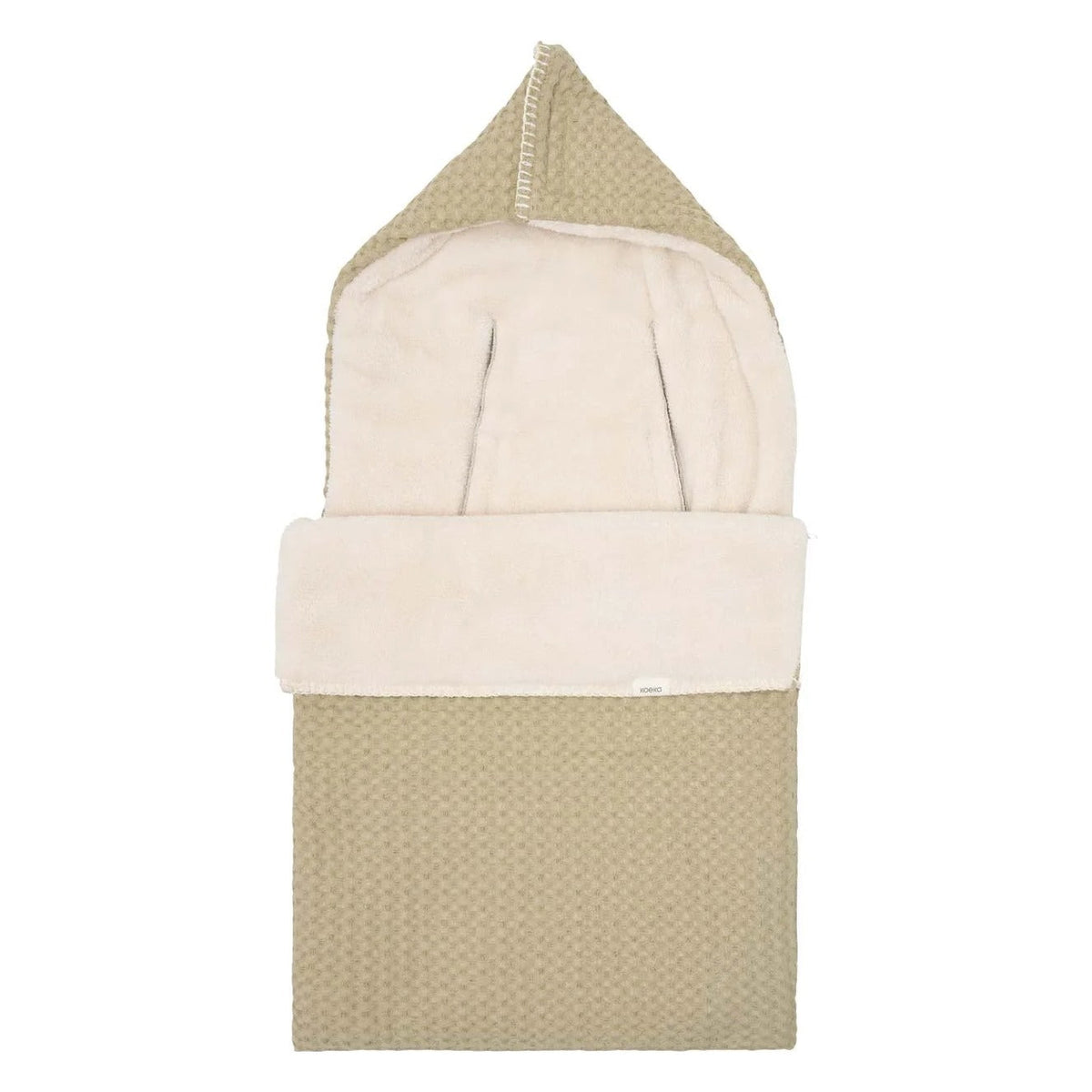 Koeka Voetenzak Wafel/Teddy Oslo in olive, open met teddyvoering op witte achtergrond