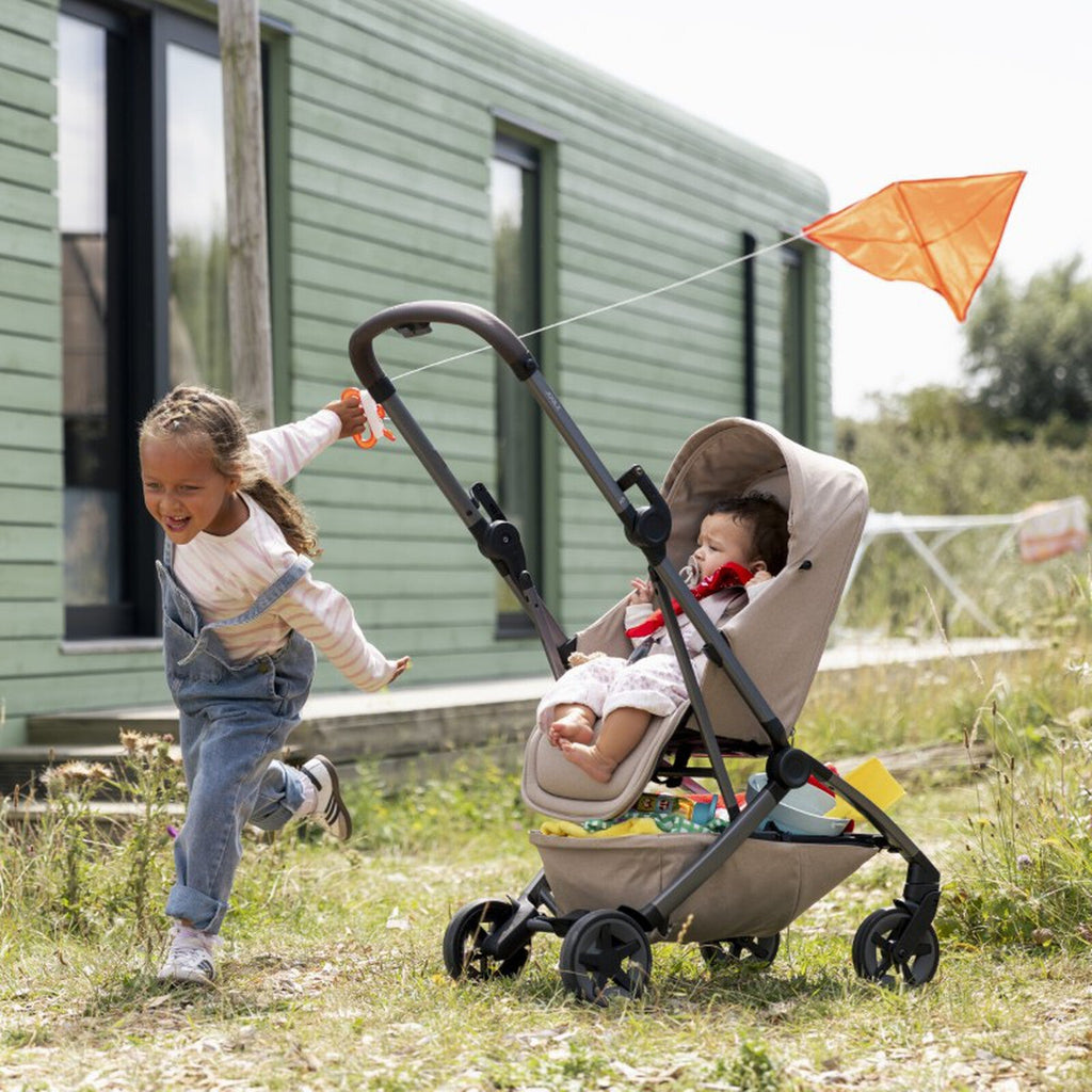 Joolz Zitje Aer2 Nest to Seat in gebruik, het zitje op de Aer2 buggy