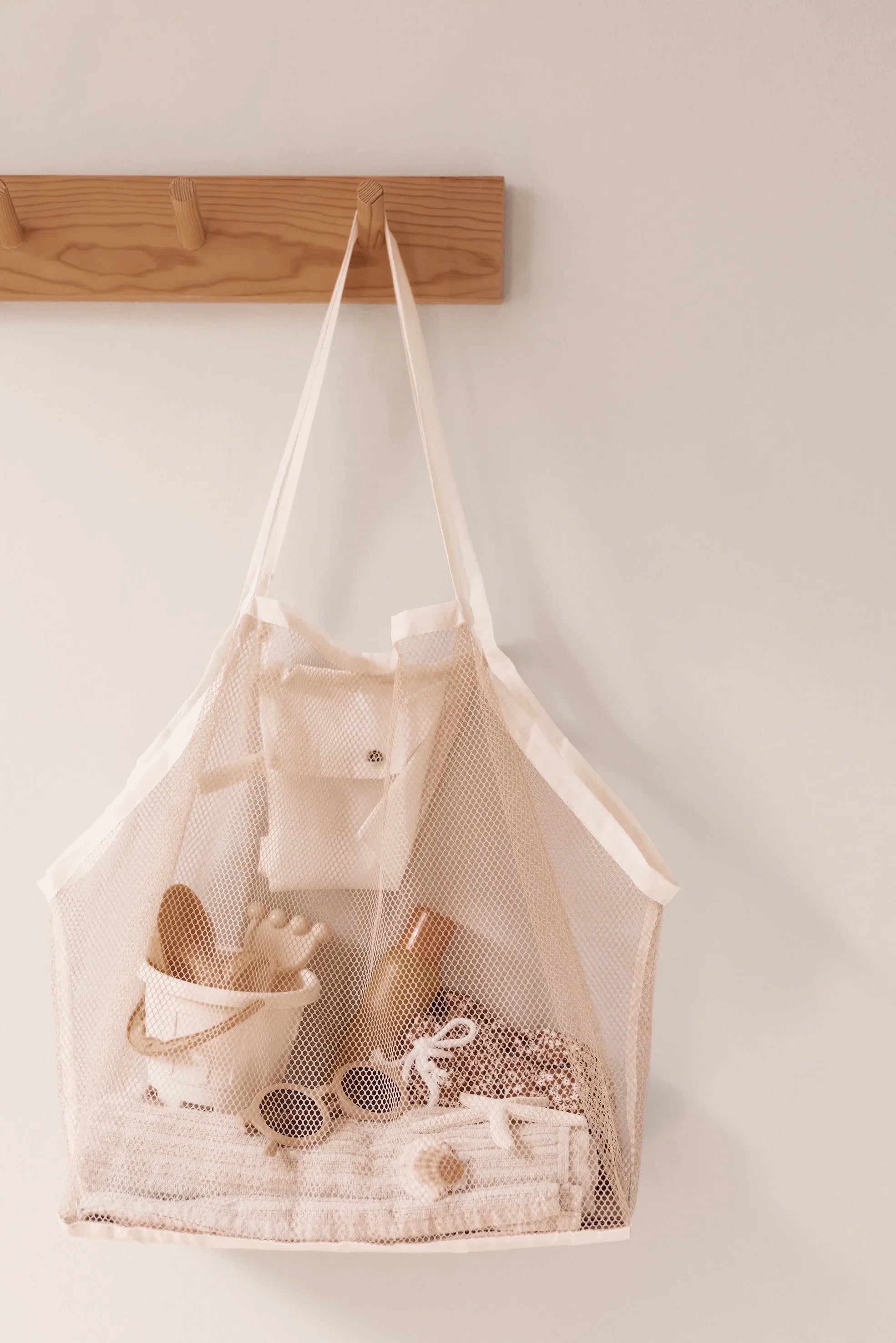 Mrs. Ertha Meshies XL Strandtas | Vanilla