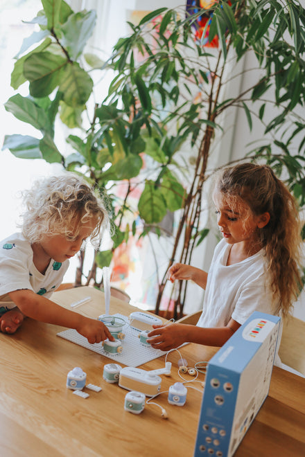 Kidywolf Kidyelec-Expert - My First Electricity Kit – 11 Pieces