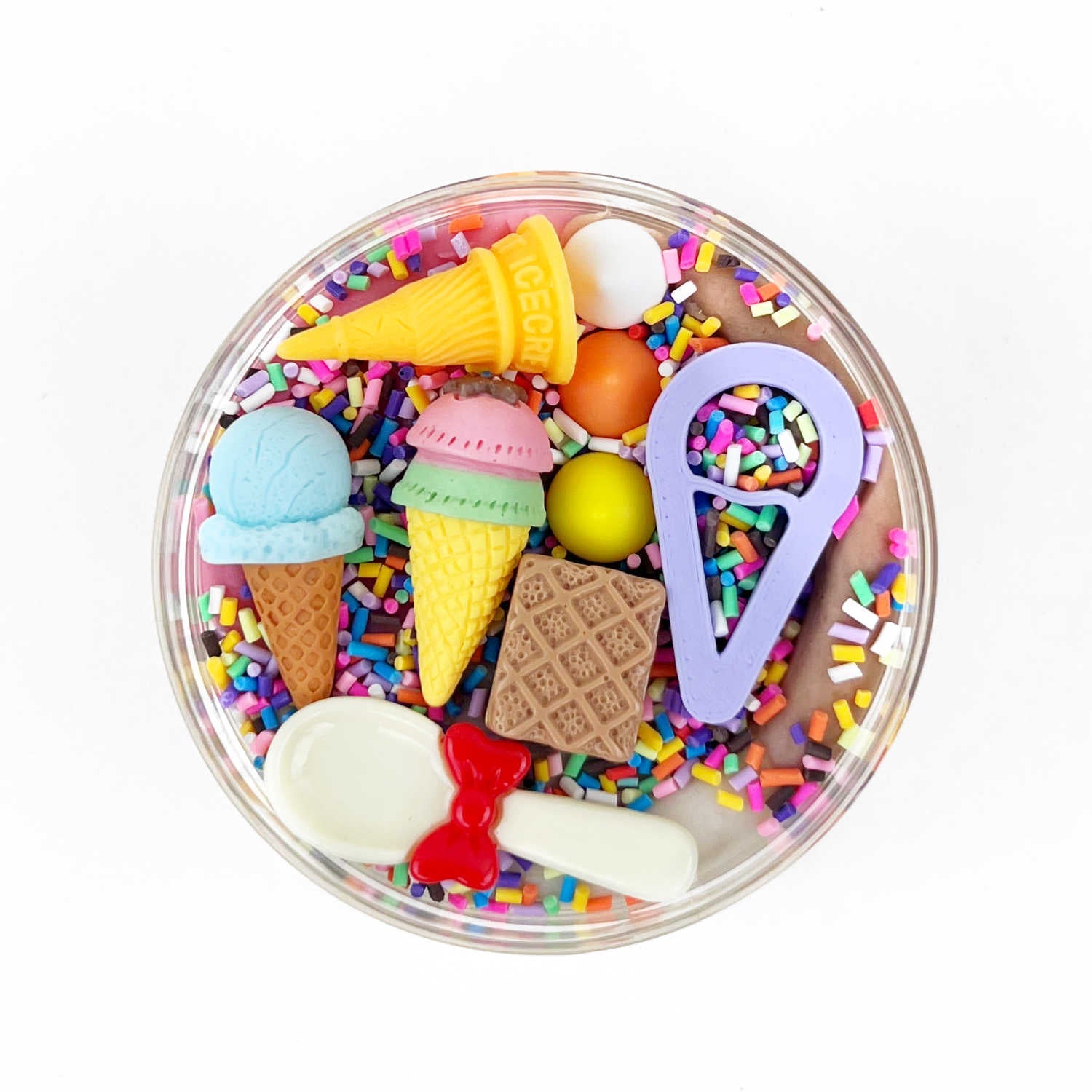 Invitation to Imagine Ice Cream Surprise Pot met sensorische speelklei en ijsjestoppings, De Gele Flamingo.