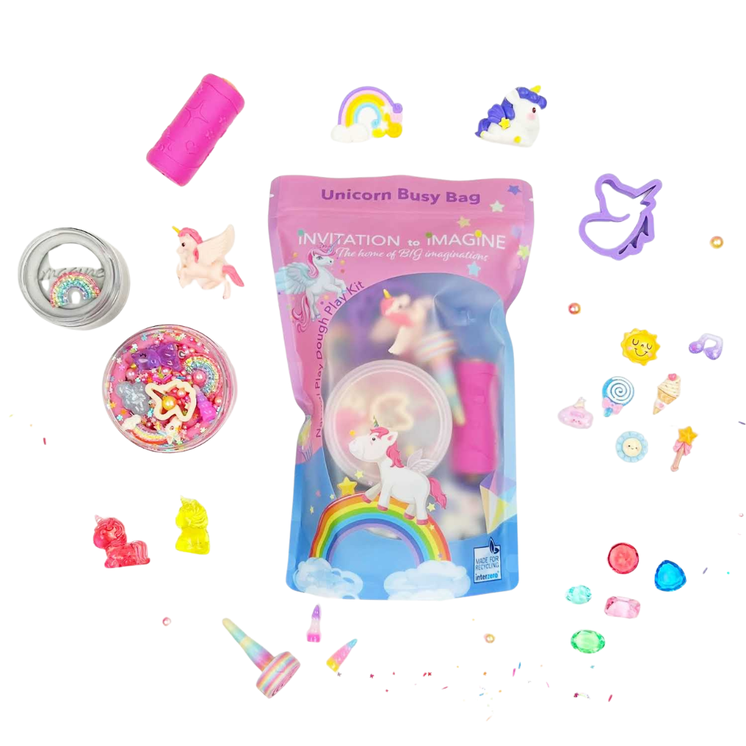 Invitation to Imagine Busy Bag Unicorn met Dutch Dough, eenhoornroller, stempels en edelstenen bij De Gele Flamingo
