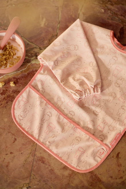 Jollein Slab Waterproof met Mouw Miffy Moments | Silk Rose