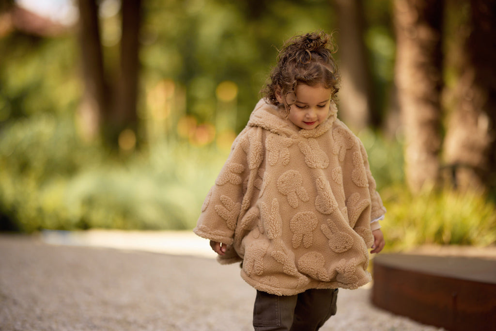 Jollein Cosy Poncho Miffy Jacquard Teddy | Biscuit