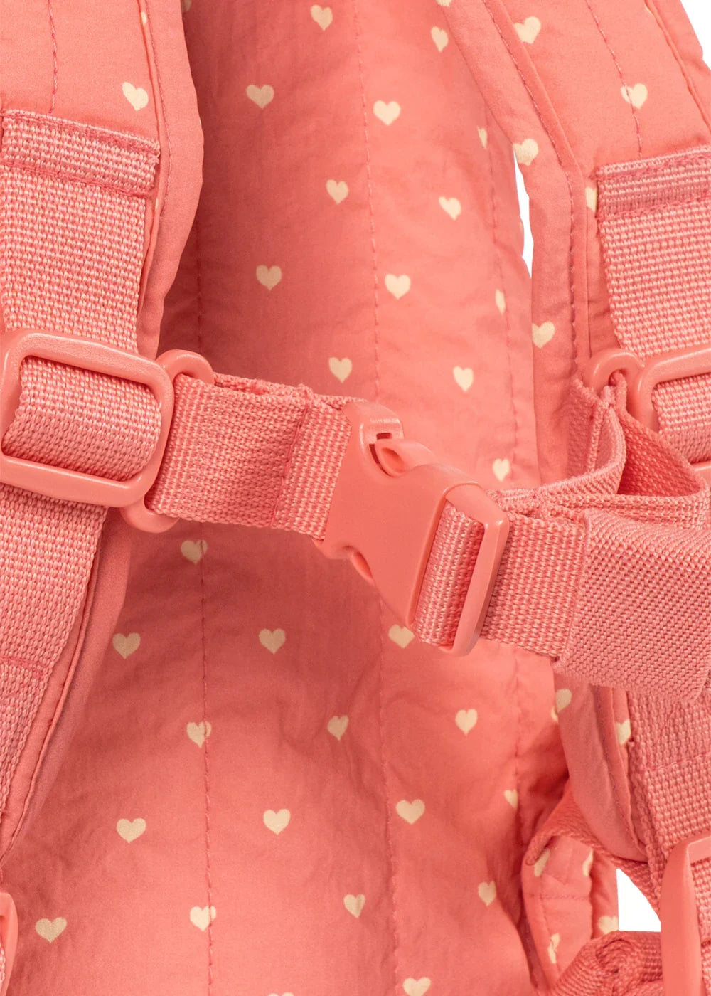 Konges Sløjd Juno Mini Rugzak Coeur Feathers met zijvak voor een drinkfles, bij De Gele Flamingo