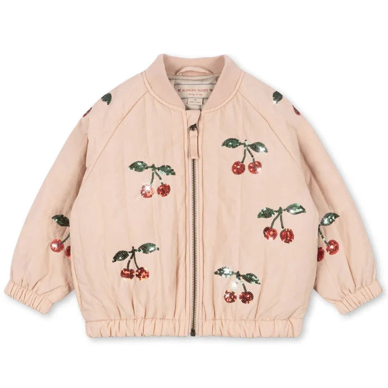 Konges Sløjd Juno Sequin Bomber Jas in Cameo Rose, lichte thermojas met kersen, bij De Gele Flamingo