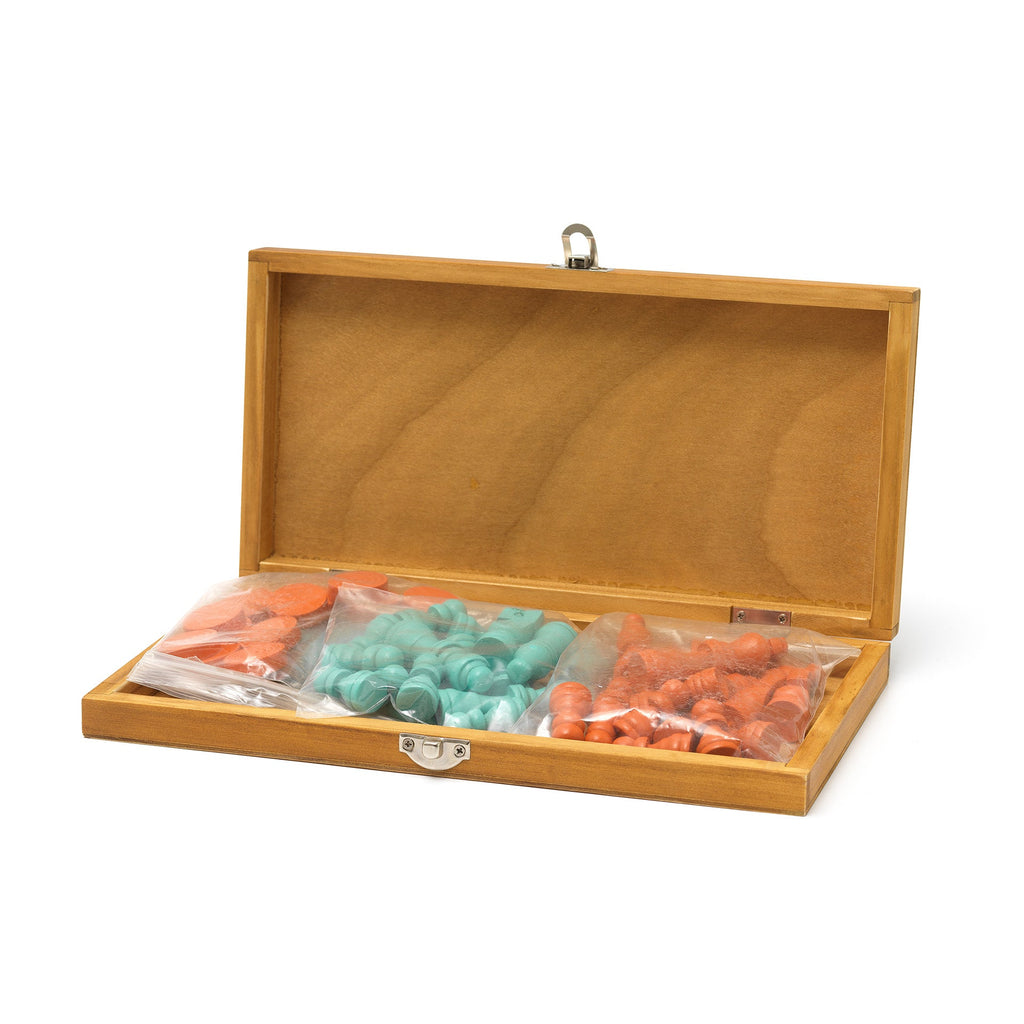 Legami houten schaakbord met 16 plus 16 schaakstukken, verkrijgbaar bij De Gele Flamingo