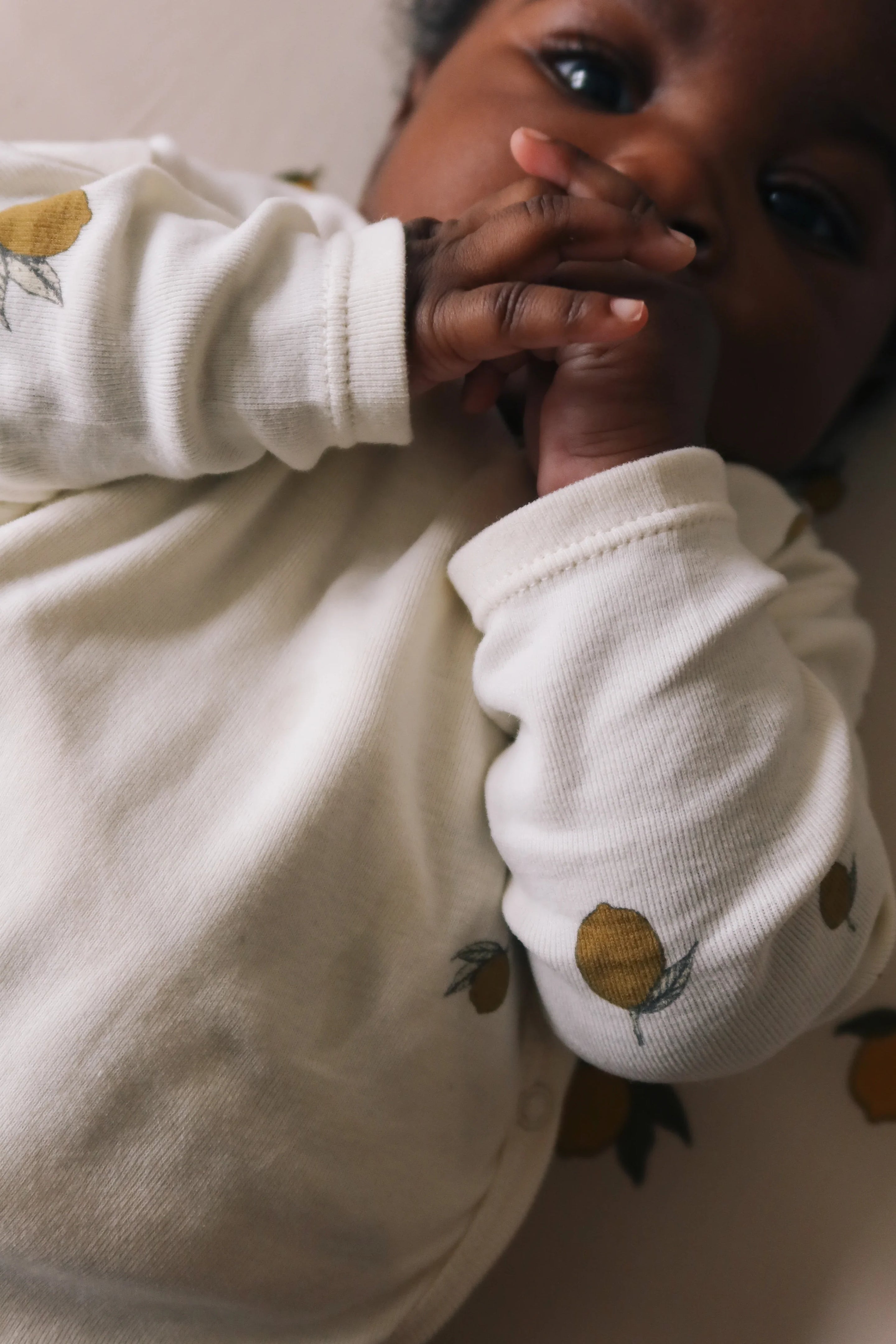 Konges Sløjd Newborn Overslag Rompertje | Lemon