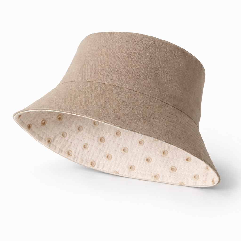 Mrs Ertha Buckies Zonnehoedje | Neutral Dots