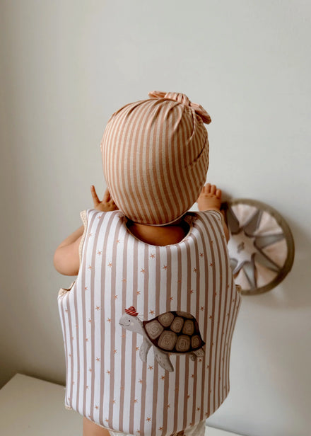 Mrs. Ertha Puddlies Zwemvest | Stripped Harmony