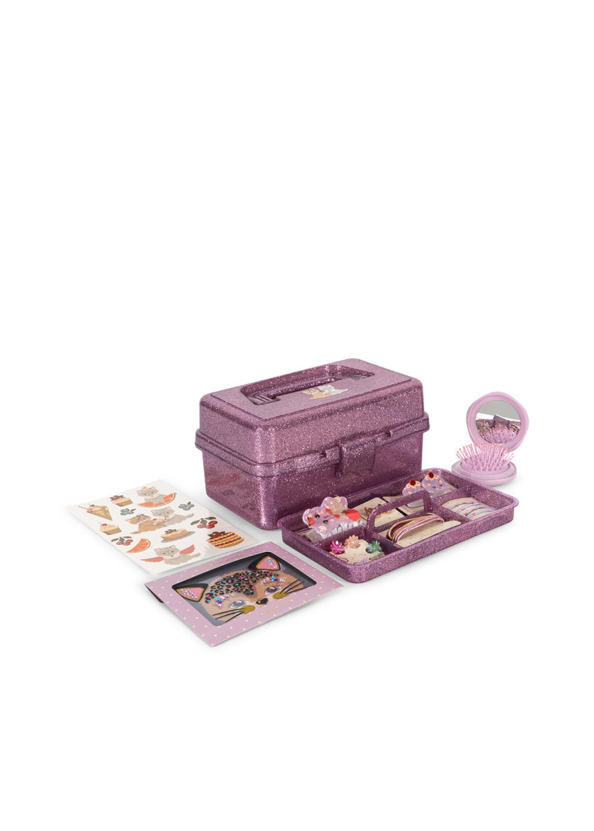 Konges Sløjd Speelkoffer Glam Me Up Suitcase Amour Pink, speelkoffer op witte achtergrond