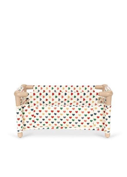 Konges Sløjd Poppenbedje Doll Travel Bed Coeur Coloré, tweede productfoto op witte achtergrond