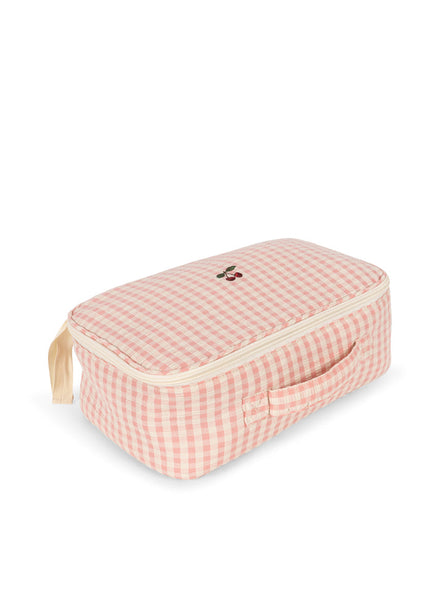 Konges Sløjd Poppenkoffer Baby Doll Nursery Suitcase Pink Check, derde productfoto op witte achtergrond