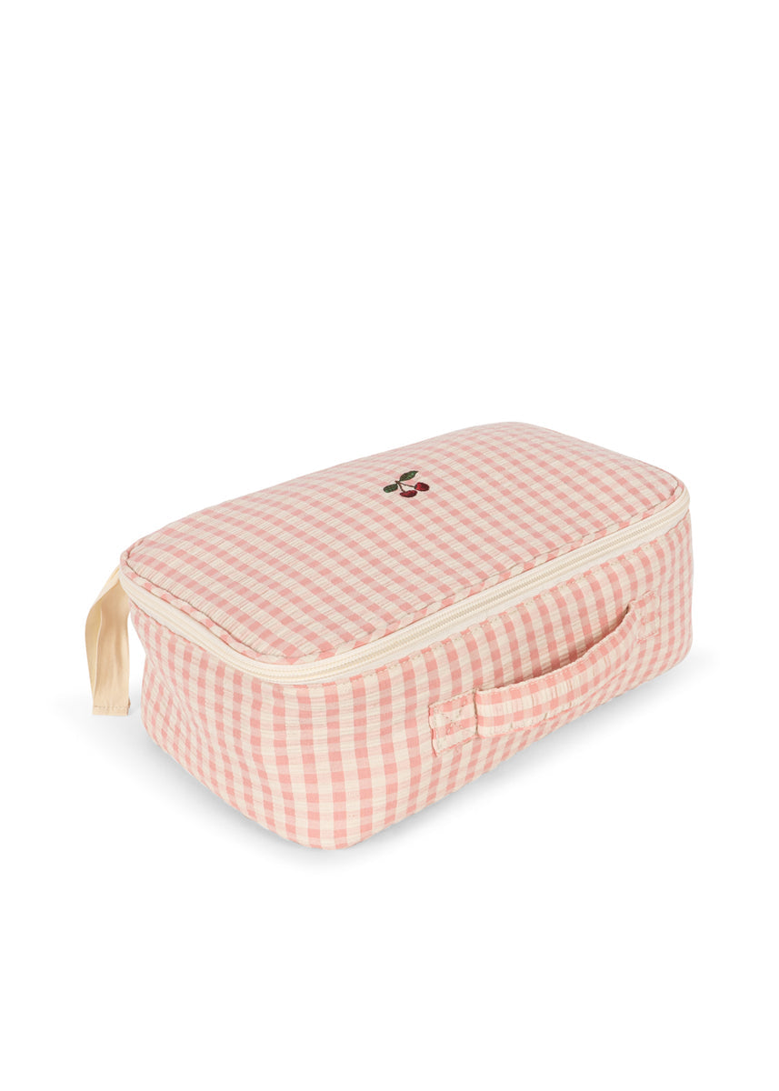 Konges Sløjd Poppenkoffer Baby Doll Nursery Suitcase Pink Check, derde productfoto op witte achtergrond