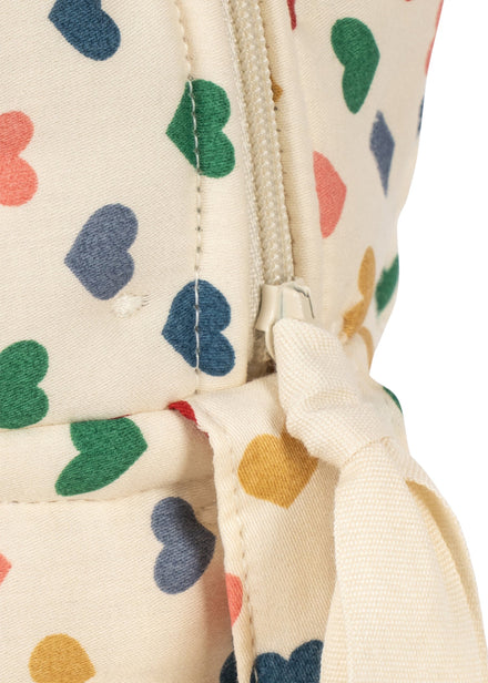 Konges Sløjd Poppentas Doll Bag Coeur Coloré, vierde productfoto op witte achtergrond