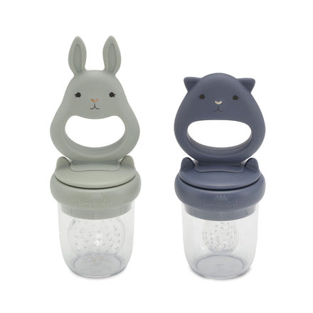 Konges Sløjd Fruitspeen Silicone Fruit Feeding Pacifier Onyx, fruitspeen op witte achtergrond