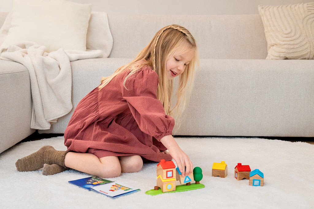 Smartgames Stapeldorp 48 Opdrachten, sfeerbeeld van het opgestelde spel