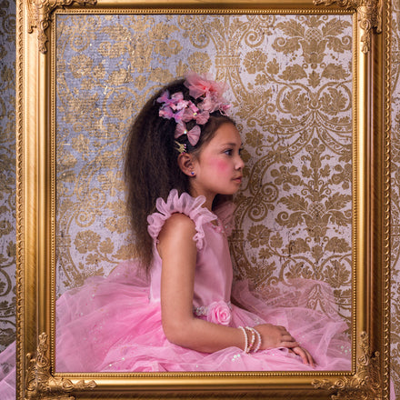 Souza Verkleedjurk Linda Roze, kind speelt in de roze jurk