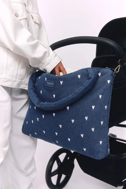 Studio Noos Luiertas met rits | Donkerblauwe Denim Hearts