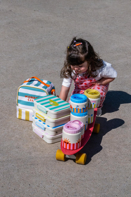 The Cotton Cloud Thermo Food Jar Woof Gang houdt eten tot 6 uur warm, gevonden bij De Gele Flamingo.