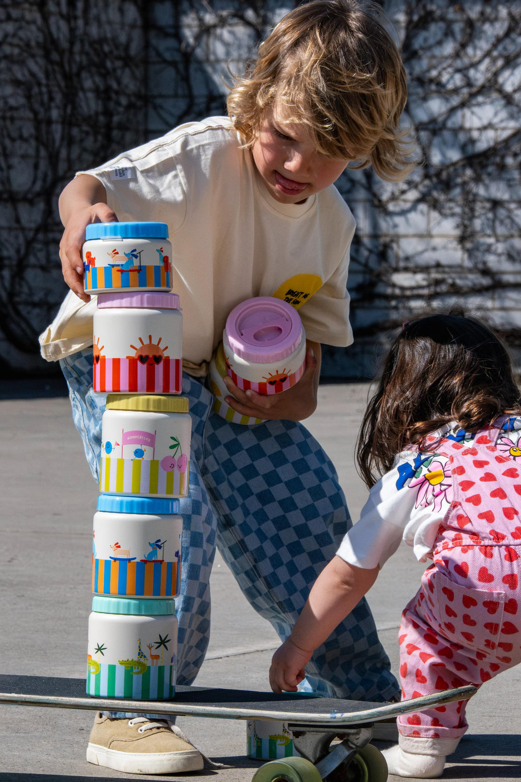The Cotton Cloud Thermo Food Jar Woof Gang van 304 roestvrij staal en polypropyleen, bij De Gele Flamingo.