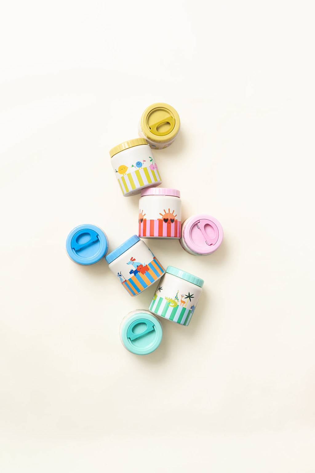 The Cotton Cloud Thermo Food Jar Woof Gang met brede opening voor vlot vullen, bij De Gele Flamingo.