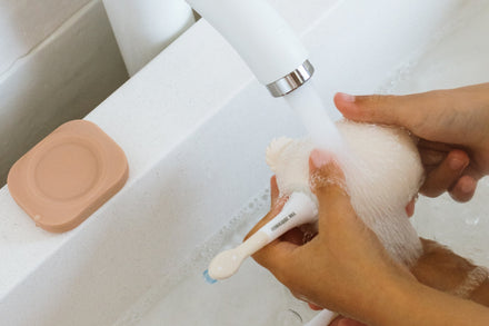 The Zoofamily opzetborstels voor de Zoo Toothbrush, sfeerbeeld met de Koala tandenborstel