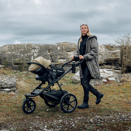 Thule Maple Connect babyautostoel, Darkest Blue, beeld 8