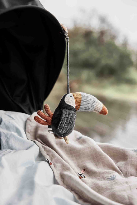 OYOY Living Toucan Buggy Speeltje Clip | Multi