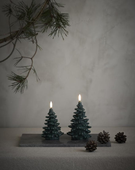 Uyuni LED Kaars Kerstboom Christmas Tree Candle 9x12 cm | Pine Green Smooth